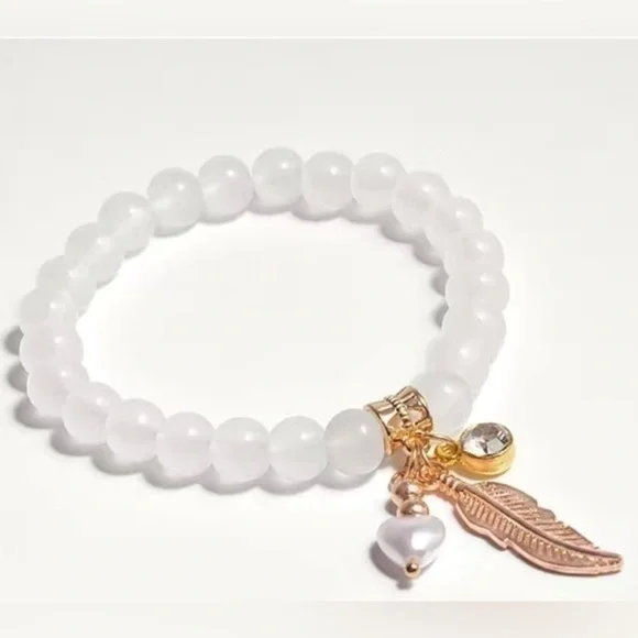 🆕 White Jade Crystal Beaded Leaf Pendant Bracelet - Picture 2 of 5